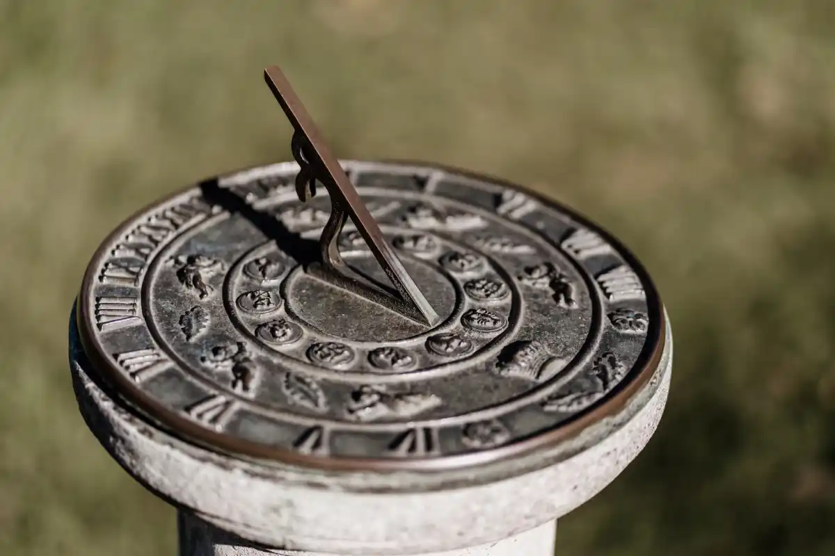 Decorative sundial with gnomon